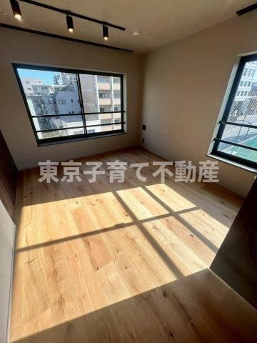 アローズ茗荷谷の居間・リビング