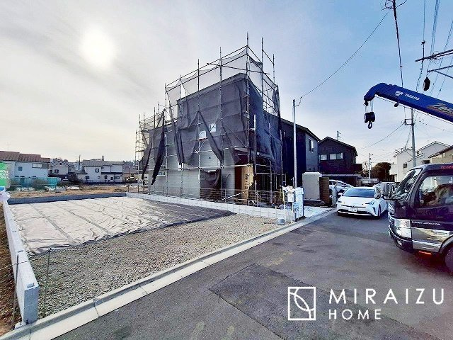 【前面道路含む現地写真】 | 陽の光をたっぷりと浴びながら気持ち良く生活が出来ます。夢のマイホーム、夢ではなく実現出来ます！見学・ご相談等、お気軽にご連絡下さい。