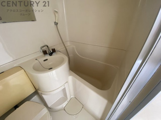 シンプルで機能的なユニットバスです♪