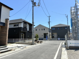 【前面道路含む現地写真】 | 大津市雄琴5丁目11　新築戸建 | 2026年5月撮影、前面道路