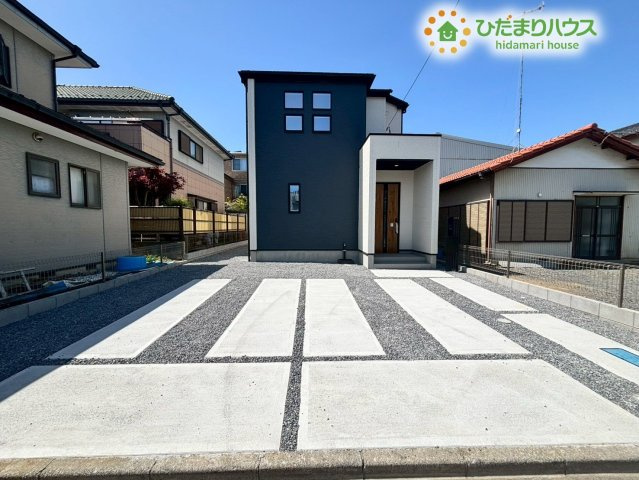 深谷市上柴町東　新築一戸建て　グラファーレ　02の駐車場