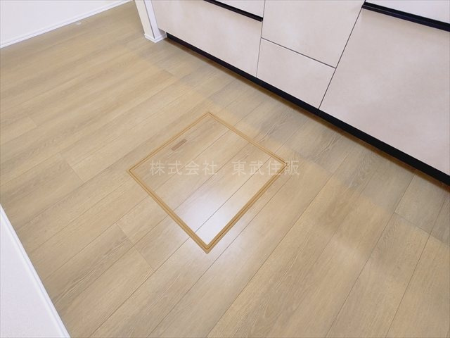 【キッチン】 | 志木市中宗岡２丁目　全１棟 | キッチン床下収納庫