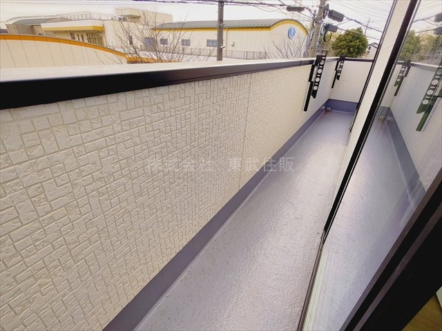 【バルコニー】 | 志木市中宗岡２丁目　全１棟 | お洗濯にも便利なバルコニー付き