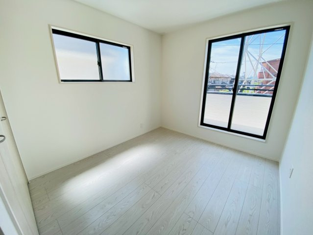 よかタウン／菊陽町沖野3丁目2期／1号棟の洋室|スタンダードな洋室です