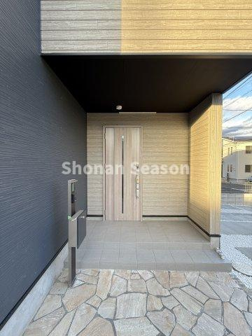 【周辺】 | 小学校近く、スーパー（徒歩５分）暮らしやすさもお墨付きですよ♪