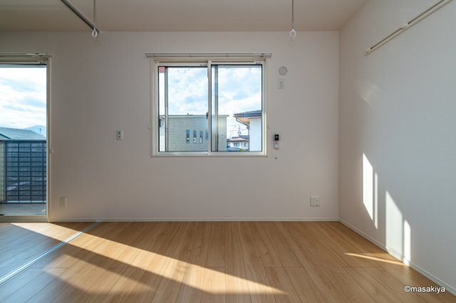 ルミエール・Kの居間・リビング