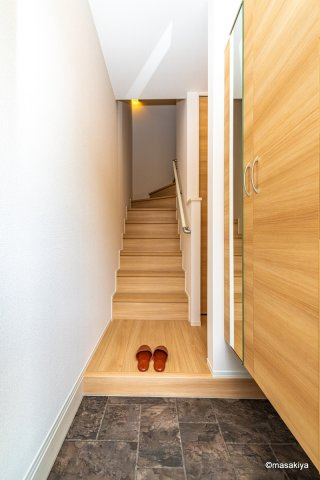 ルミエール・Kの玄関