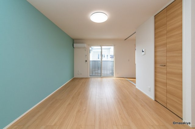 ルミエール・Kの居間・リビング