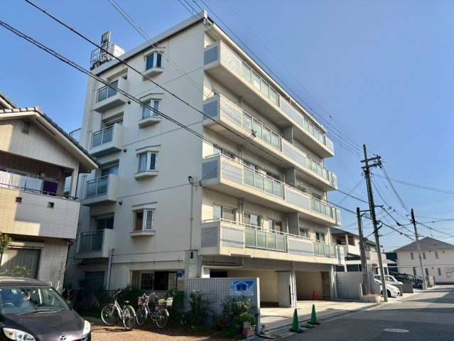 ノーブル今在家の外観