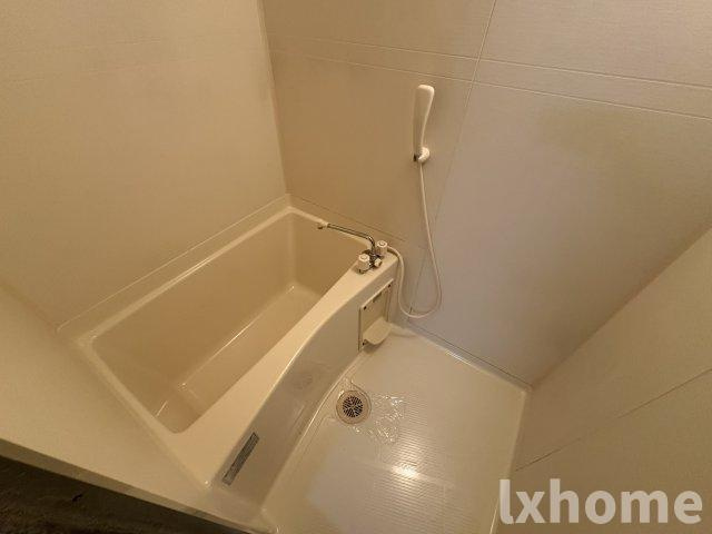 イーズ南春日丘の浴室|落ち着いた空間のお風呂です