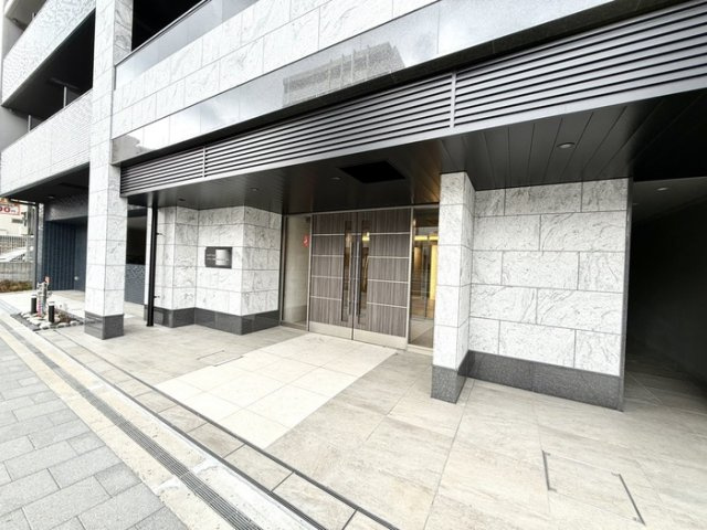 プレサンスＯＳＡＫＡ姫里ヴィオンのエントランス