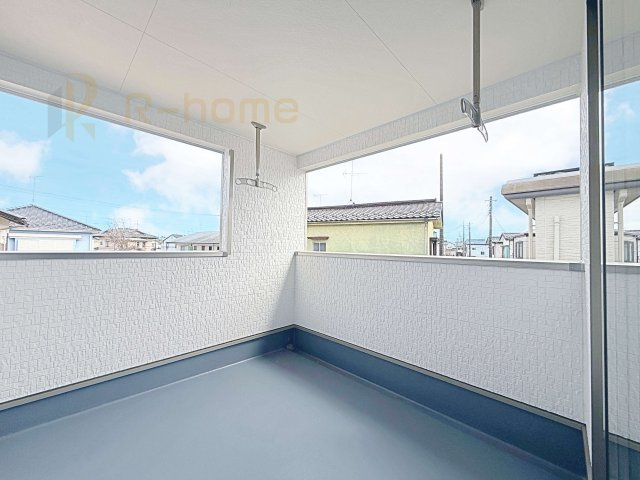つくば市高見原第18　新築戸建て　1号棟のバルコニー|急な雨でも安心のインナーバルコニー♪忙しいご夫婦も大満足♪