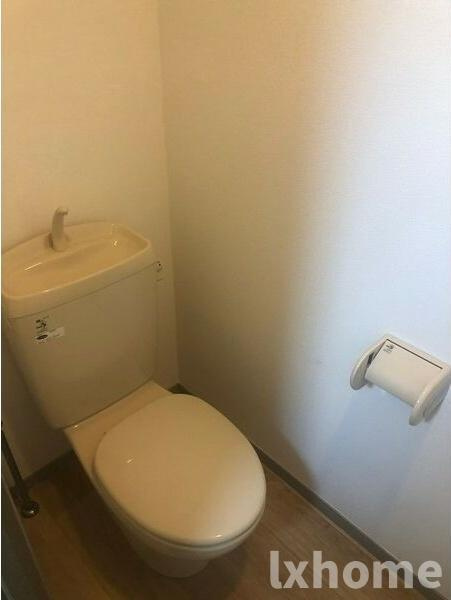 イーズ南春日丘のトイレ|落ち着いたトイレです