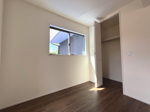 羽村市小作台4丁目　新築戸建全6棟の洋室|【洋室1】収納スペース