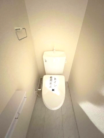 羽村市小作台4丁目　新築戸建全6棟のトイレ|1階温水シャワートイレ
