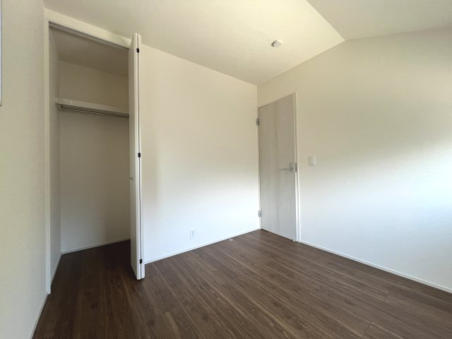 羽村市小作台4丁目　新築戸建全6棟の洋室|【洋室4】収納スペース