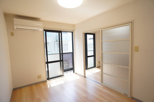 サンコート新大宮Ｂの居間・リビング