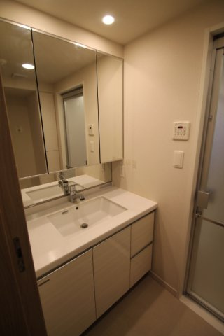【洗面所】