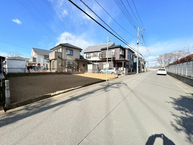川越市小堤　建築条件なし売地　東武東上線『鶴ヶ島駅』徒歩33分　【名細小学区】の前面道路含む現地写真