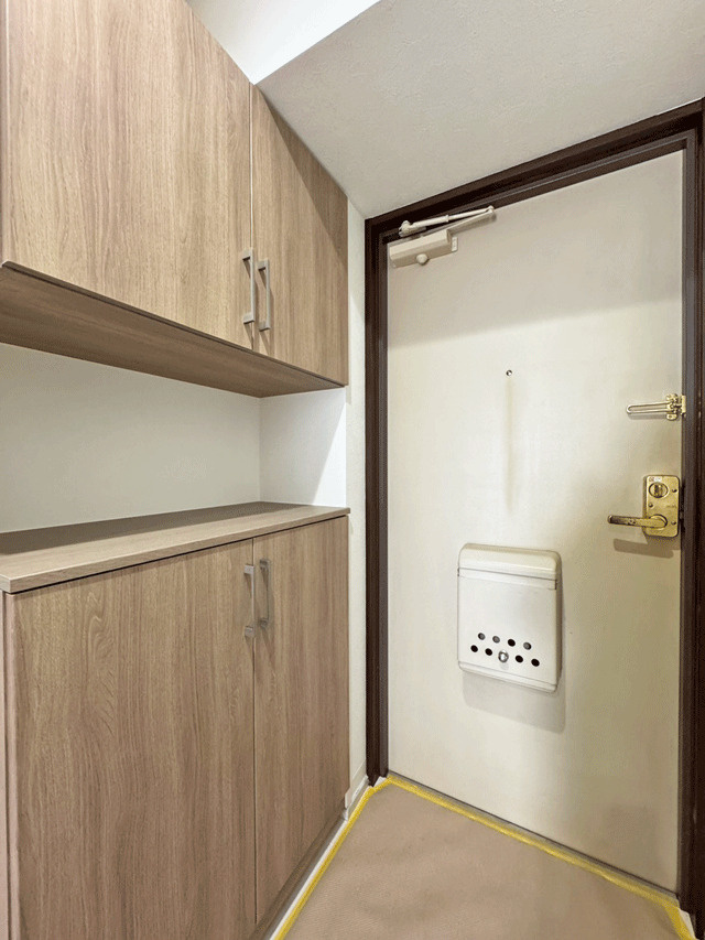 朝日プラザ大和町の玄関