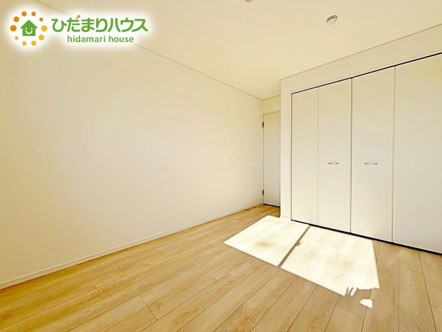 【洋室】 | ひたちなか市磯崎町第3　新築戸建　2号棟 | 夏場に心地良いひんやり感はフローリングならでは☆彡