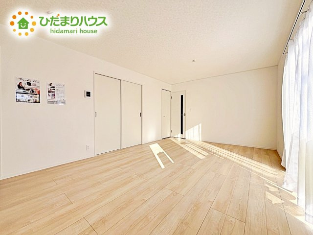 【居間・リビング】 | ひたちなか市磯崎町第3　新築戸建　2号棟 | 家族だんらんを育む開放感あふれるリビング・ダイニング