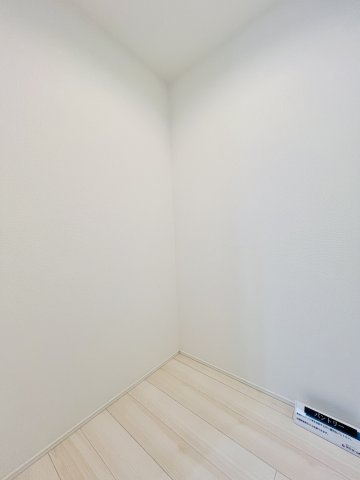 前橋市南町の収納|キッチン横には収納充実のパントリー◎