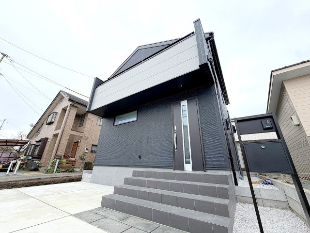 福生市熊川　新築戸建て　全1棟の前面道路含む現地写真