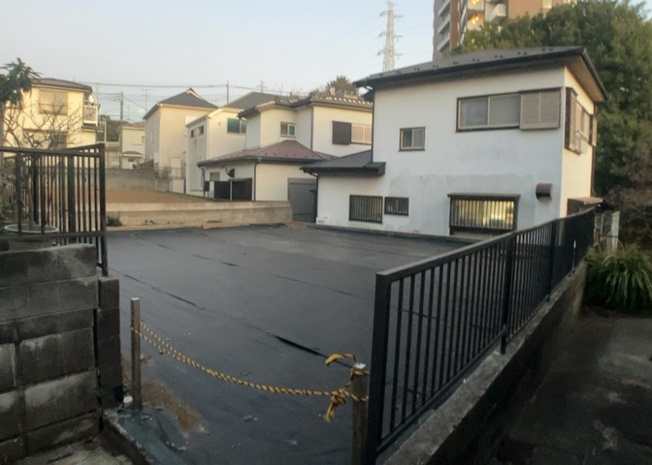 【外観】 | 土地購入を検討されている場合、境界杭がない状態で購入してしまうと境界確定測量をする必要があり、費用がかかります。購入の前に、売主、隣土地所有者立ち合いのもと境界を確定し境界杭を設置するのがベストです。
