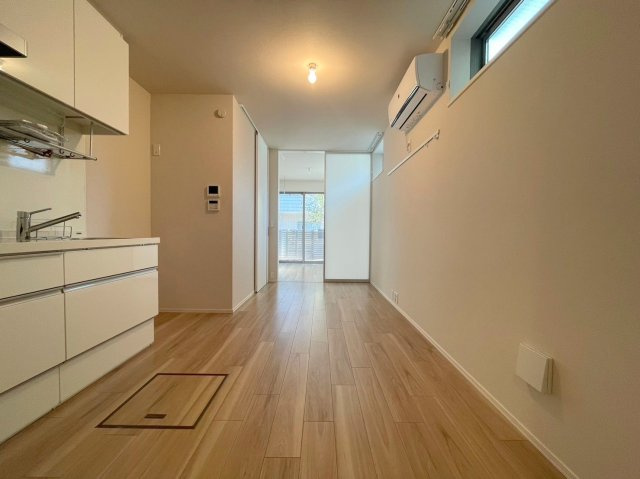 EMANONの居間・リビング