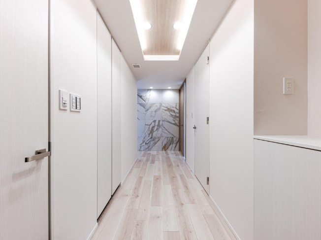 【内装】 |  Ｗコンフォートタワーズウエスト | ～広々とした廊下写真～