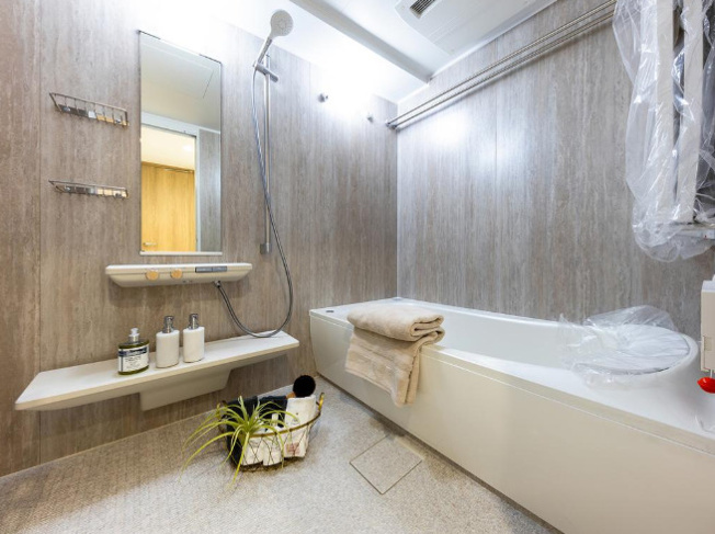 【浴室】 |  Ｗコンフォートタワーズウエスト | ～ゆっくりくつろげる 1620サイズのバスルーム写真～