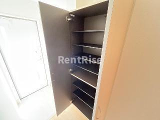 小信中島郷西新築アパートの玄関|下駄箱(イメージ)