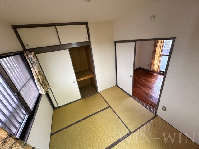 ユトリロ曙の寝室