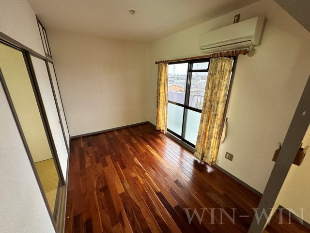 ユトリロ曙の居間・リビング