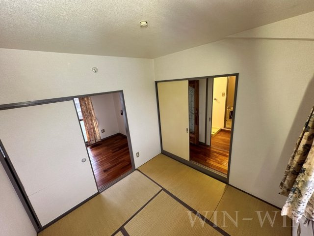 ユトリロ曙の寝室