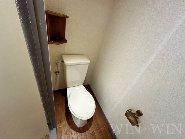 ユトリロ曙のトイレ