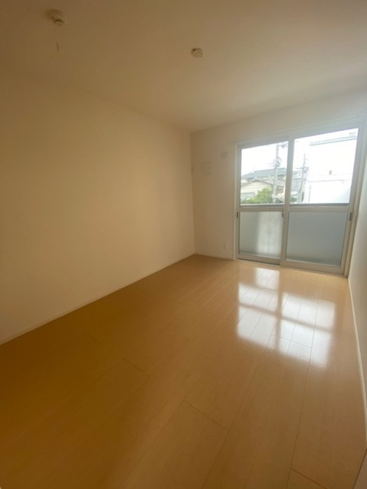 プロムナード沢良宜の居間・リビング