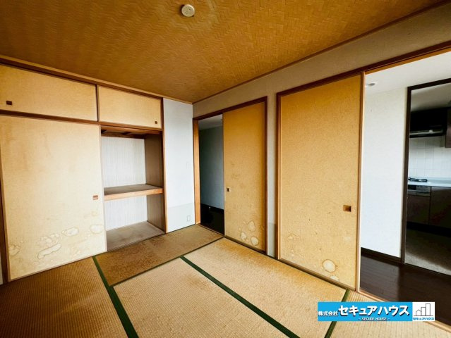 刈谷寿町パークホームズの和室|【6帖の和室】
◆押入付きの和室です♪