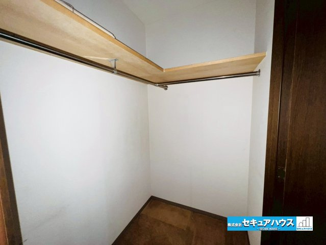 刈谷寿町パークホームズの収納|【洋室収納】
◆嬉しいWIC付きです♪