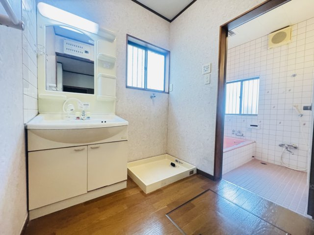 高崎市倉賀野町　中古住宅の独立洗面台|高崎市倉賀野町　中古住宅
