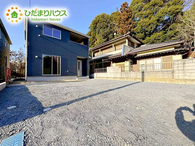 【駐車場】 | 笠間市笠間第3　新築戸建　2号棟 | マイホームなら駐車場代がかかりません。しかも、自宅の駐車場で洗車が出来ます！今までコイン洗車に行っていた手間も省けて、節約にも繋がります(^^♪