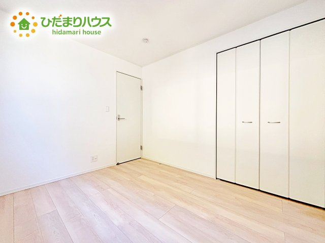 【洋室】 | 笠間市笠間第3　新築戸建　2号棟 | 夏場に心地良いひんやり感はフローリングならでは☆彡