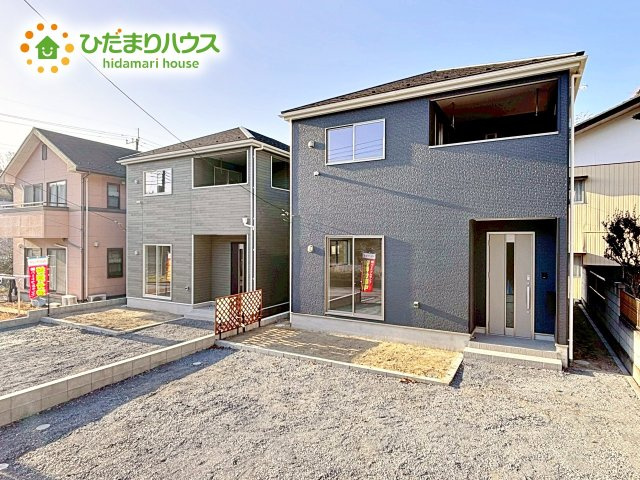 【外観】 | 笠間市笠間第3　新築戸建　2号棟 | 落ち着いたカラーが洗練された印象を与える外観です。