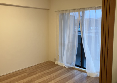 【子供部屋】 | マイ・コート八王子北野 | 子供が何人でも年齢によっては、受験時にしっかり壁のある個室があった方が良い場合もあります。難しい問題ですが、兄弟の人数や、性別や年齢差によって状況が異なりますので、数年後のこともしっかり考えましょう。