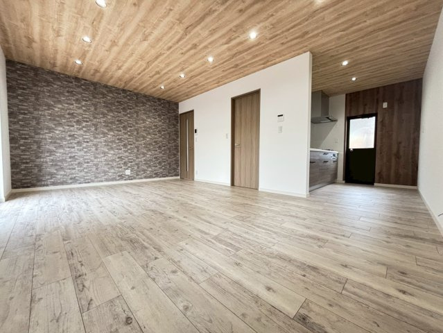 山陽小野田市高千帆2丁目の居間・リビング