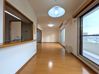 【内装】 | パシフィック近代美術館前