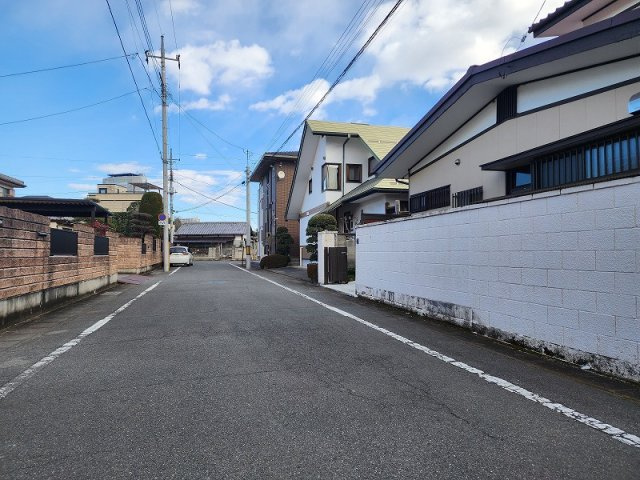 高崎市聖石町売土地の前面道路含む現地写真