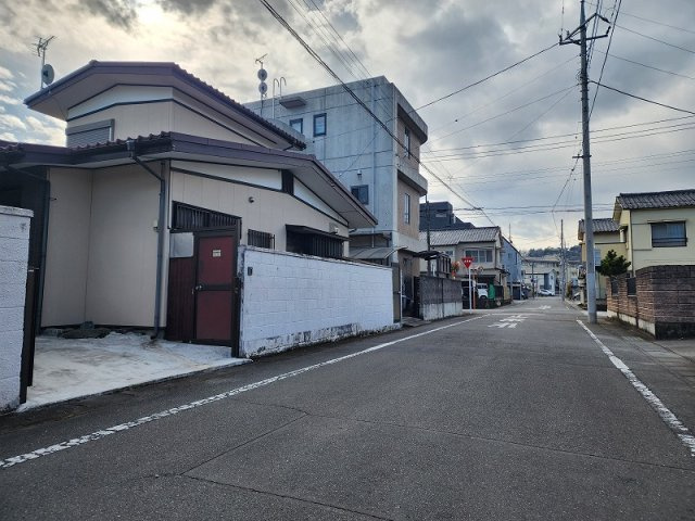 高崎市聖石町売土地の前面道路含む現地写真