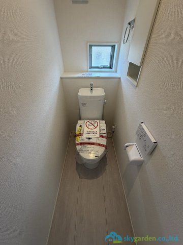 伊勢原市岡崎2期　新築戸建　全1棟1号棟のトイレ